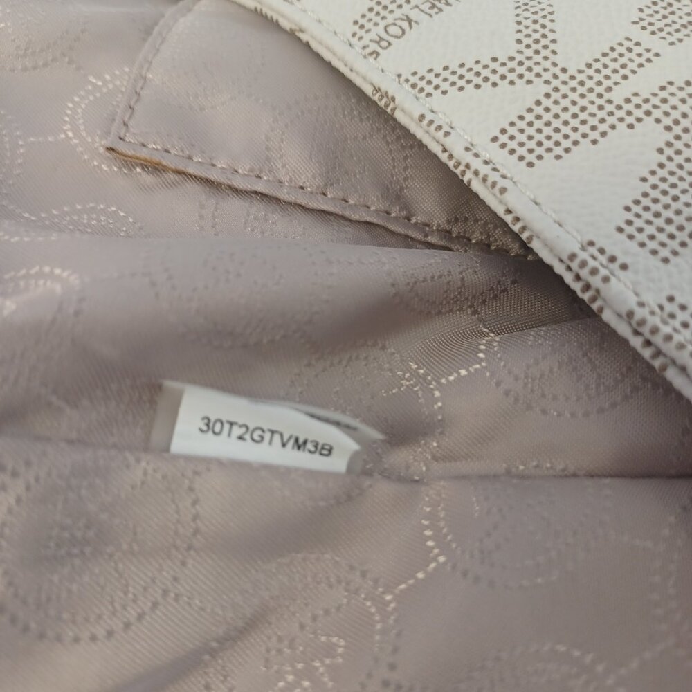 MICHAEL Michael Kors Jet Set Large Travel Logo Messenger Bag - Picture 10 of 13